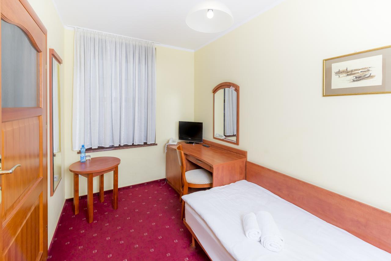 Hotel Bastion Kostrzyn nad Odra Exterior foto